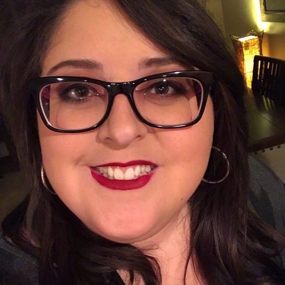 Meet your Posher, Ashley - Picture 1 of 1